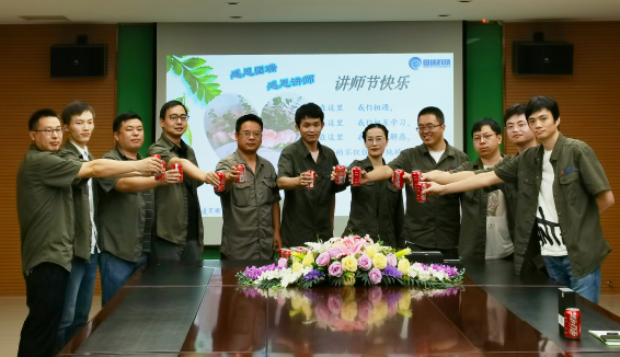 筑夢(mèng)蔚藍(lán)——最美國(guó)瑞人，點(diǎn)贊好講師